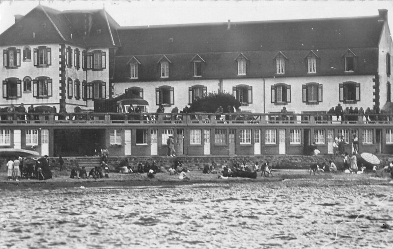 Carte postale ancienne Tregastel - Hotel De La Mer à Trégastel