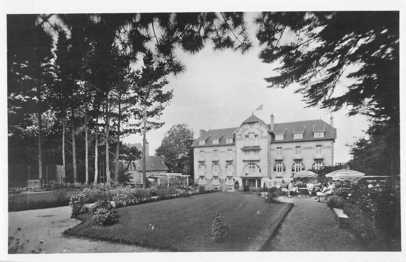 Carte postale ancienne Perros Guirec - Le Printania Hotel à Perros-Guirec