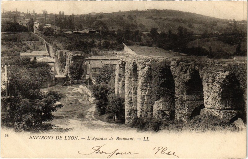 Carte postale ancienne Beaunant - L'Aqueduc de Beaunant - Environs de Lyon