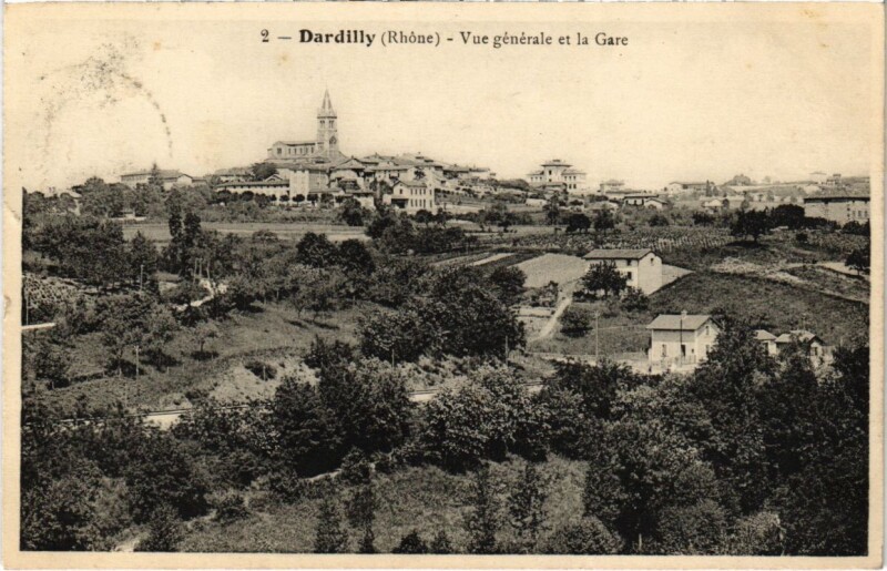 Carte postale ancienne Dardilly - Vue Generale et la Gare à Dardilly