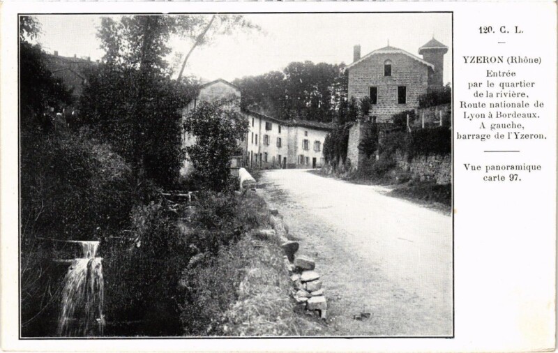 Carte postale ancienne Yzeron - Entree par le Quartier de la Riviere - Barrage à Yzeron