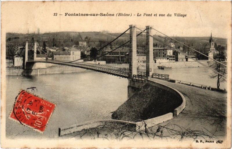 Carte postale ancienne Fontaines-sur-Saone - Le Pont et Vue du Village à Fontaines-sur-Saône