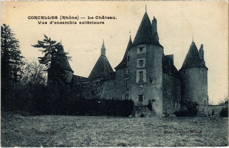 Carte postale ancienne Corcelles - Le Chateau - Vue d'Ensemble Extrieure