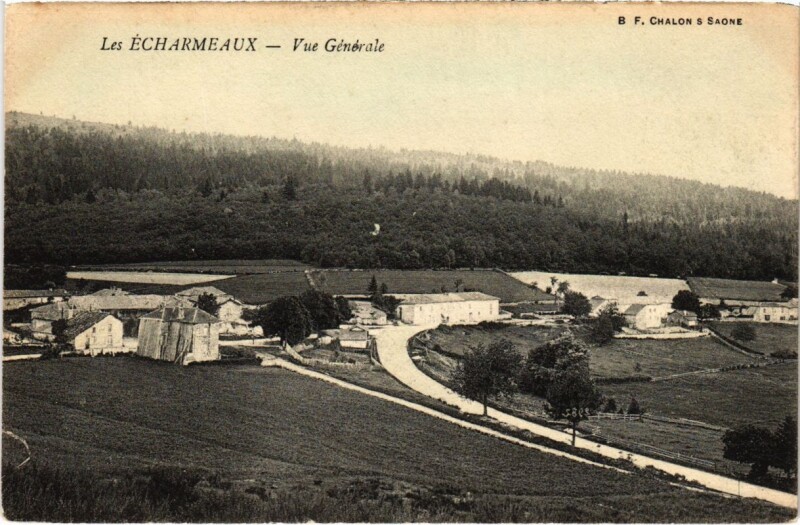 Carte postale ancienne Les-Echarmeaux - Vue Generale