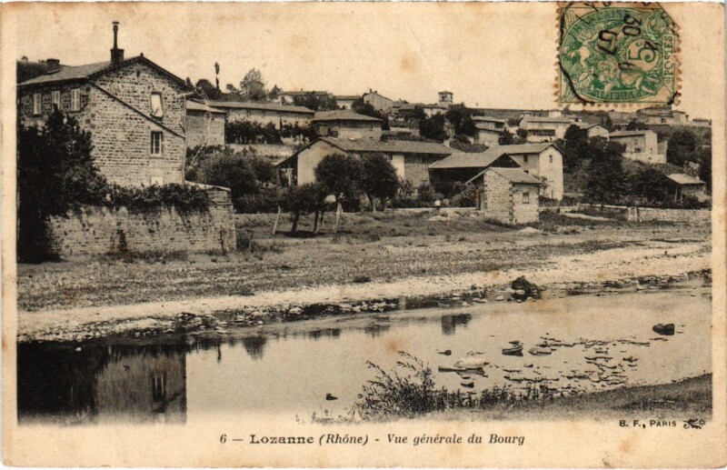 Carte postale ancienne Lozanne - Vue Generale du Bourg à Lozanne