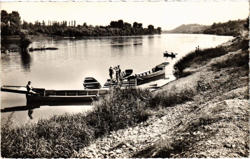 Carte postale ancienne Vernaison - Les Bords du Rhone à Vernaison