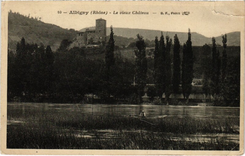 Carte postale ancienne Albigny - Le Vieux Chateau