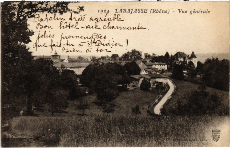 Carte postale ancienne Larajasse - Vue Generale à Larajasse