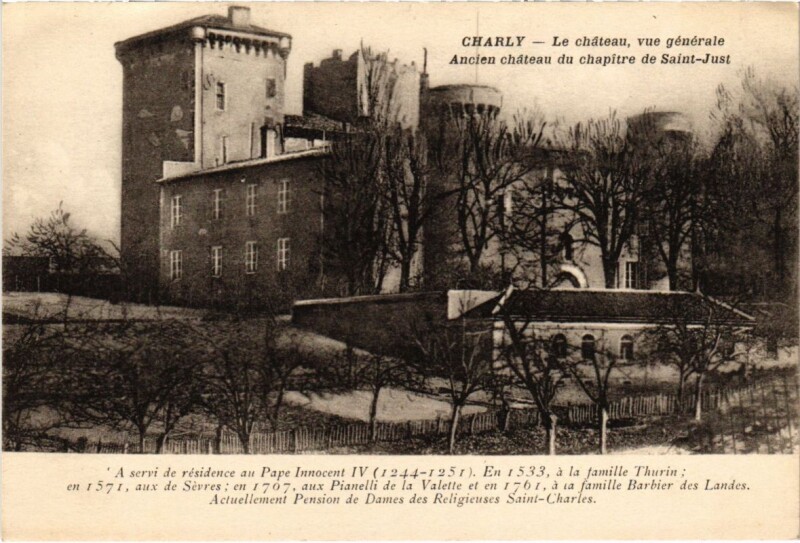 Carte postale ancienne Charly - Le Chateau - Vue Generale à Charly