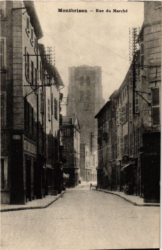 Carte postale ancienne Montbrison - Rue du Marché à Montbrison