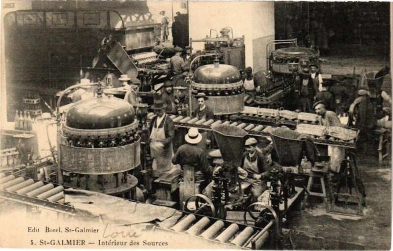 Carte postale ancienne Saint-Galmier - Interieur des Sources à Saint-Galmier