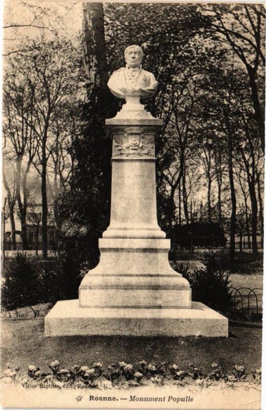 Carte postale ancienne Roanne - Monument Populle à Roanne
