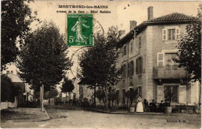 Carte postale ancienne Montrond-les-Bains - Avenue de la Gare - Hotel Maillére à Montrond-les-Bains