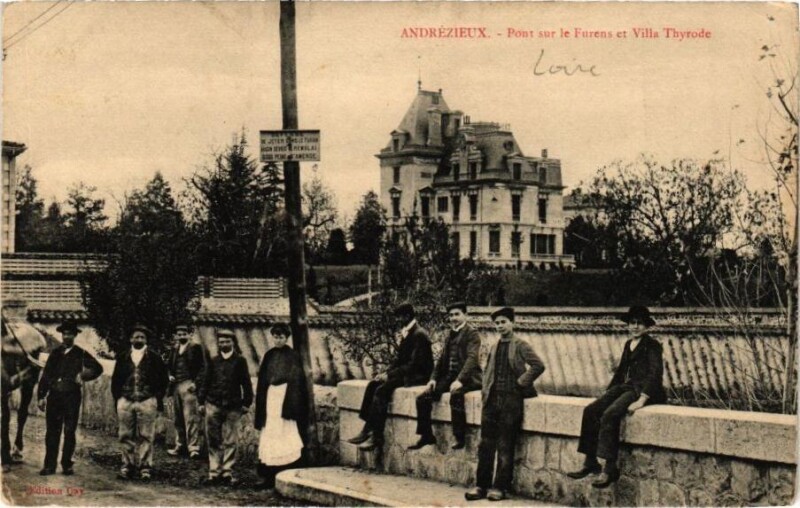 Carte postale ancienne Andrezieux - Pont sur le Furens et Villa Thysode