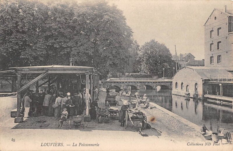 Carte postale ancienne Louviers - La Poissonnerie à Louviers