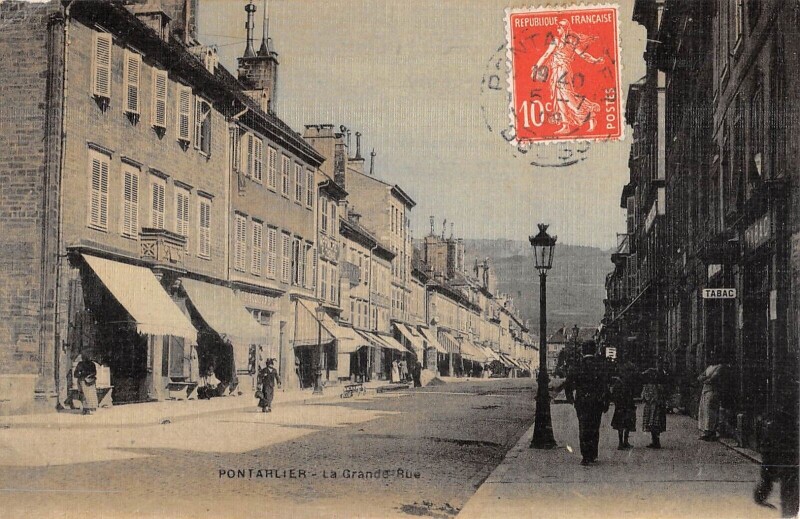 Carte postale ancienne Pontarlier - La Grande Rue - cpa toilée à Pontarlier