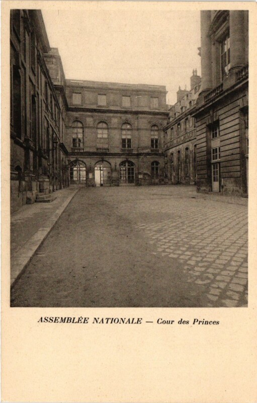 Carte postale ancienne Paris 7e-Assemblée Nationale-Cour des Princes à Paris 7e
