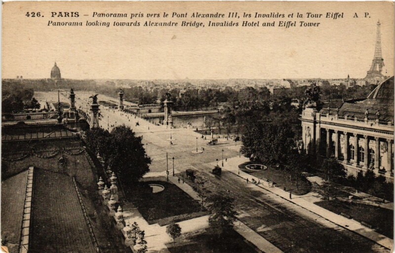 Carte postale ancienne Paris 7e-Panorama vers le Pont Alexandre Iii-Les Invalides à Paris 7e