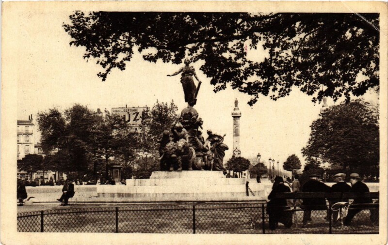 Carte postale ancienne Paris 11e Paris-Place de la Nation à Paris 11e