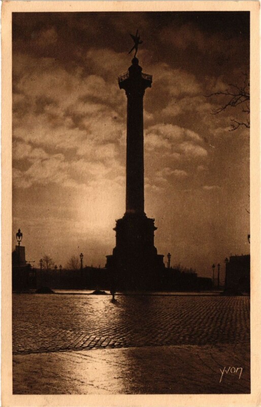 Carte postale ancienne Paris 11e Paris-Place de la Bastille-Colonne de Juillet à Paris 11e