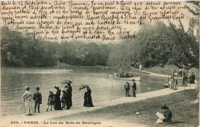 Carte postale ancienne Le Lac du Bois de Boulogne à Paris 16e