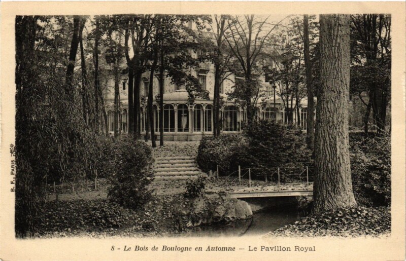 Carte postale ancienne Le Bois de Boulogne en Automne - Le Pavillon Royal à Paris 16e