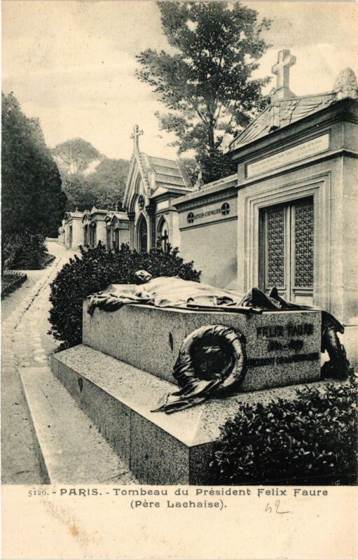 Carte postale ancienne Père-Lachaise - Tombeau du Président Félix Faure à Paris 20e
