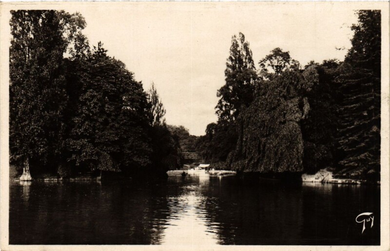 Carte postale ancienne Bois de Boulogne - Le Lac à Paris