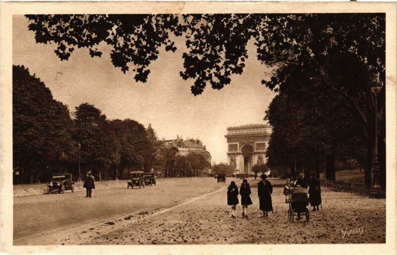 Carte postale ancienne L'Avenue du Bois de Boulogne à Paris 16e