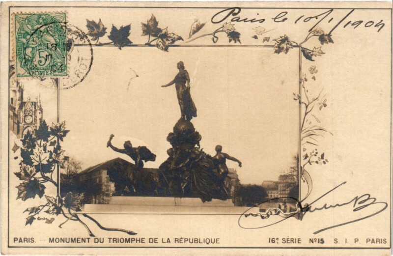Carte postale ancienne Paris 11e Paris-Monument du Triomphe de la Republique à Paris 11e