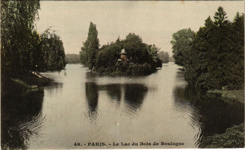 Carte postale ancienne Le Lac du Bois de Boulogne à Paris 16e