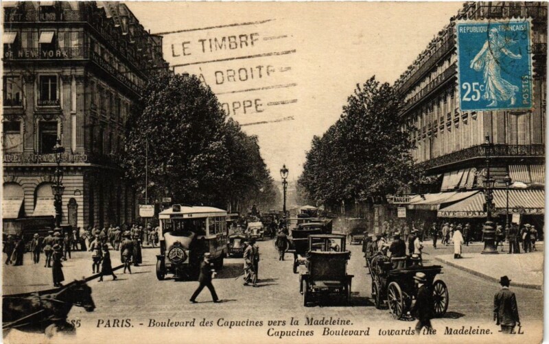 Carte postale ancienne Paris 9e - Boulevard des Capucines vers la Madeleine à Paris 9e