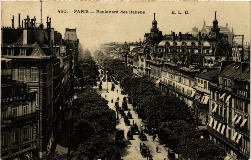 Carte postale ancienne Paris 9e - Boulevard des Italiens à Paris 9e