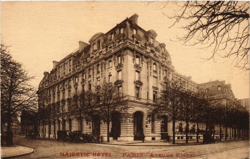 Carte postale ancienne Majestic Hôtel - Avenue Kléber à Paris 16e