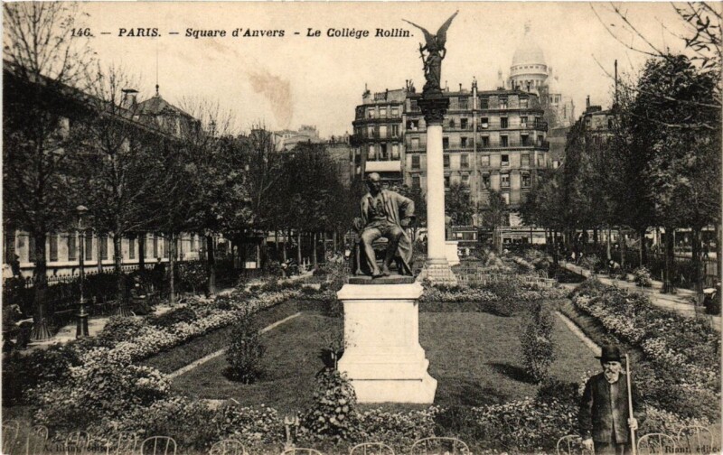 Carte postale ancienne Paris 9e - Square d'Anvers à Paris 9e