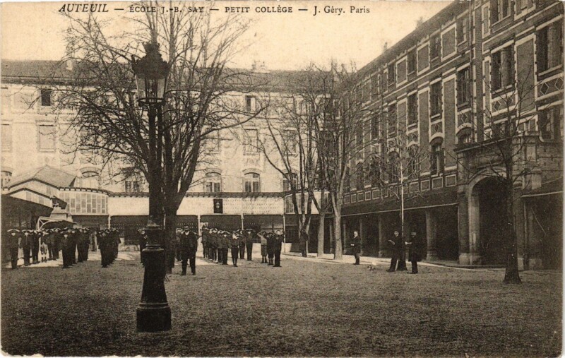Carte postale ancienne Auteuil - Ecole Jean-Baptiste Say - Petit Collège à Paris 16e