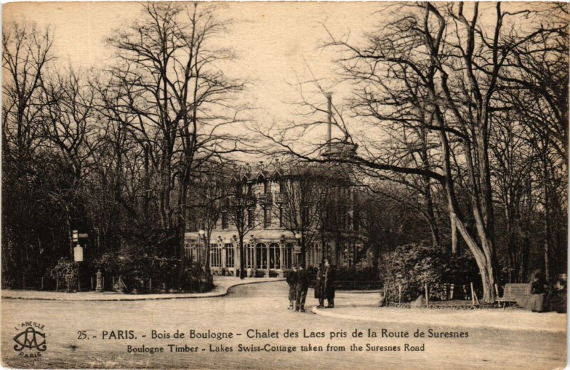 Carte postale ancienne Bois de Boulogne - Chalet des Lacs pris de la Route de Suresnes à Paris 16e