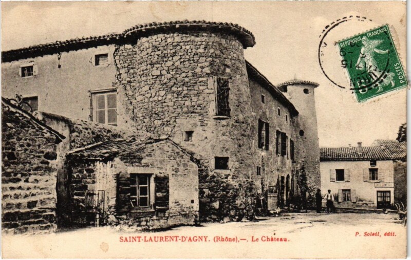 Carte postale ancienne Saint-Laurent-d'Agny - Le Chateau à Saint-Laurent-d'Agny