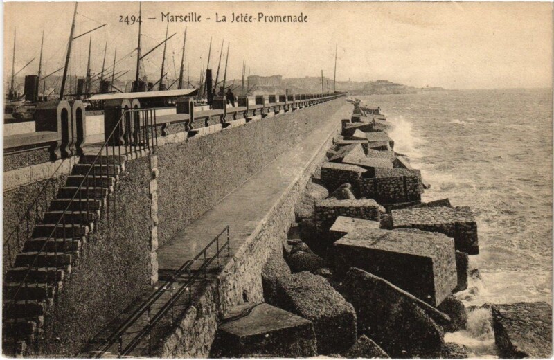 Carte postale ancienne Marseille La Jetee-Promenade à Marseille