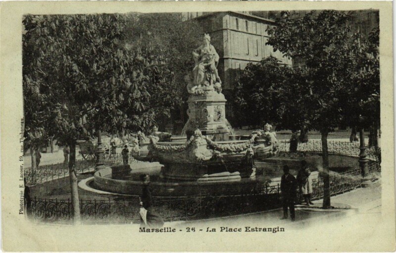 Carte postale ancienne Marseille La Place Estrangin à Marseille
