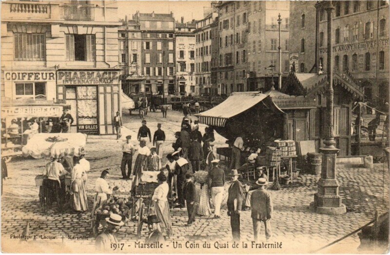 Carte postale ancienne Marseille - Un Coin du Quai de la Fraternite à Marseille