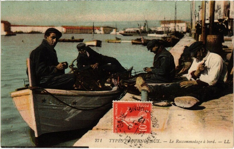 Carte postale ancienne Types Provenceaux - Le Raccommodage a bord