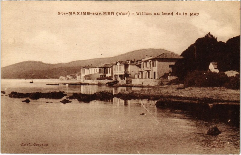 Carte postale ancienne Sainte-Maxime-sur-Mer - Villas au bord de la Mer à Sainte-Maxime