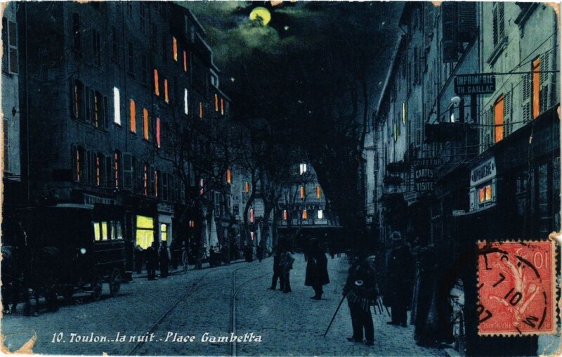 Carte postale ancienne Toulon la nuit-Place Gambetta à Toulon
