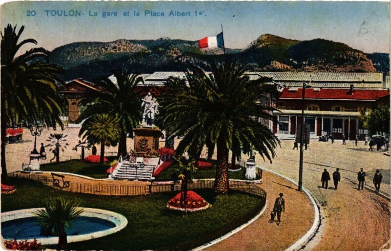 Carte postale ancienne Toulon La Gare et la Place Albert Ier à Toulon