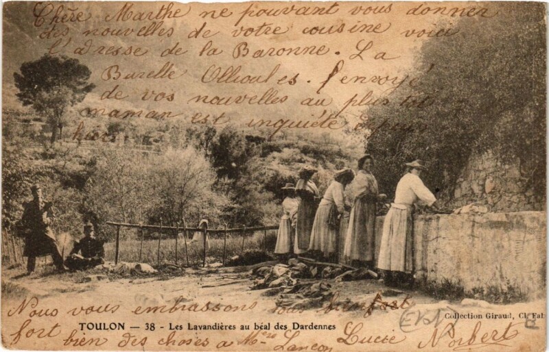 Carte postale ancienne Toulon Les Lavandieres au béal des Dardennes à Toulon