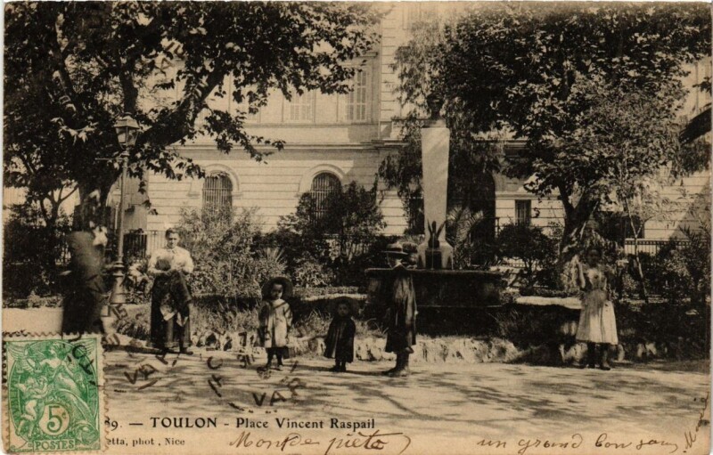 Carte postale ancienne Toulon Place Vincent Raspail à Toulon