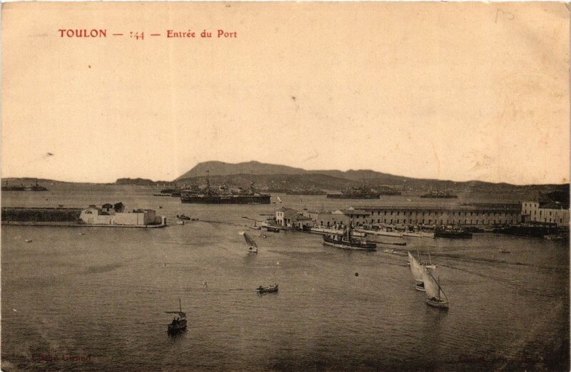 Carte postale ancienne Toulon Entrée du Port à Toulon