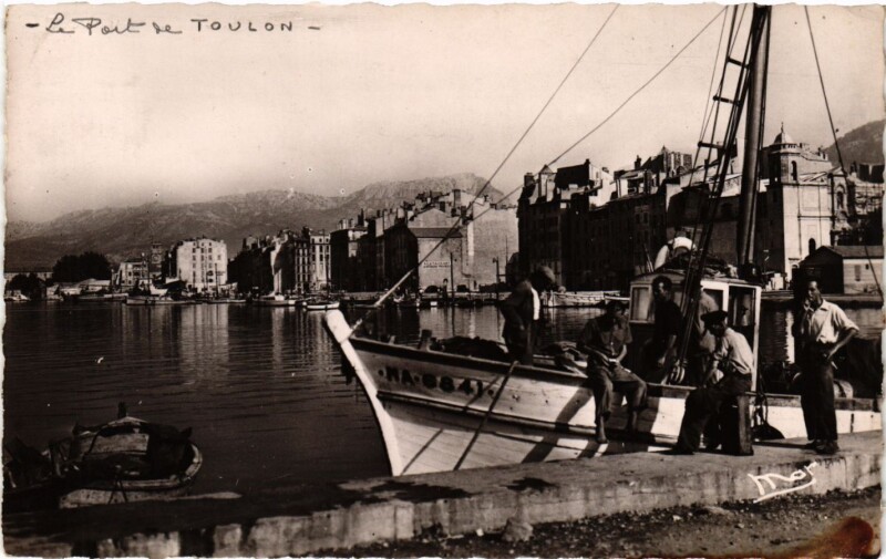 Carte postale ancienne Toulon - Le Port à Toulon