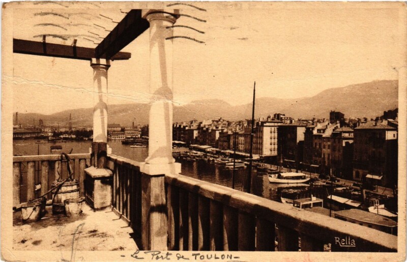 Carte postale ancienne Toulon - Le Port à Toulon